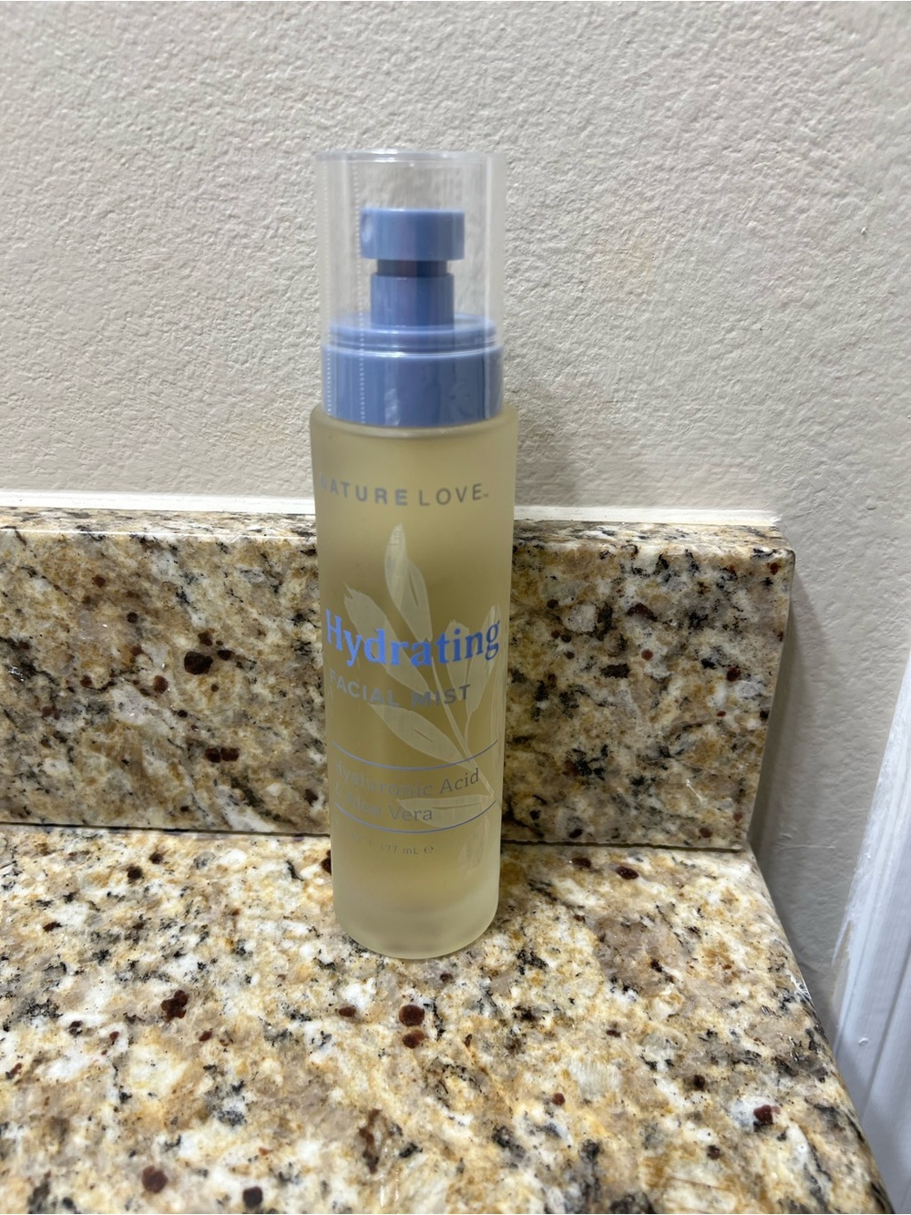 NATURE LOVE Hydrating Facial Mist